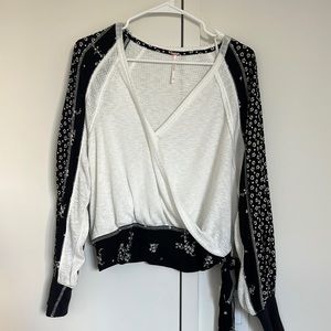 FREE PEOPLE Black & White Long Sleeve Cute Top